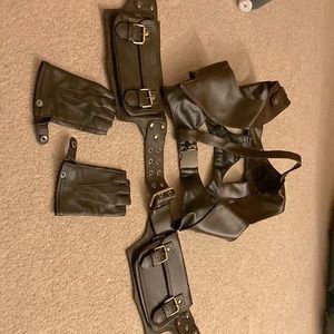 Ruby Roundhouse (Jumanji) costume accessories